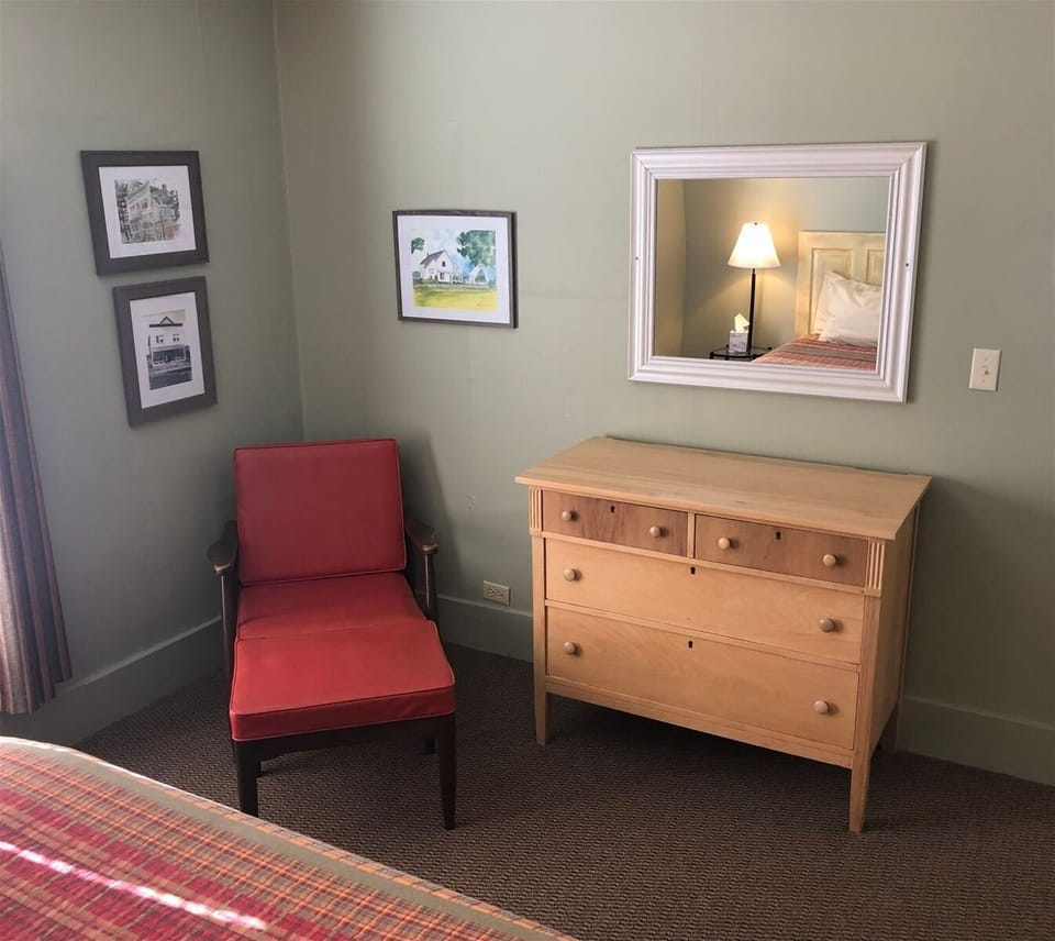 Suite 1 Sitting Area