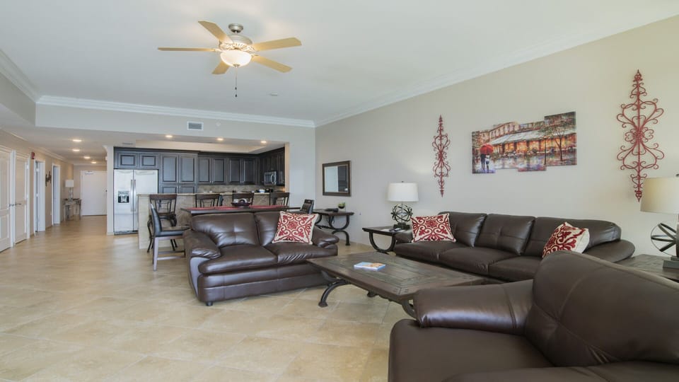 Phoenix Orange Beach 2104 Living room