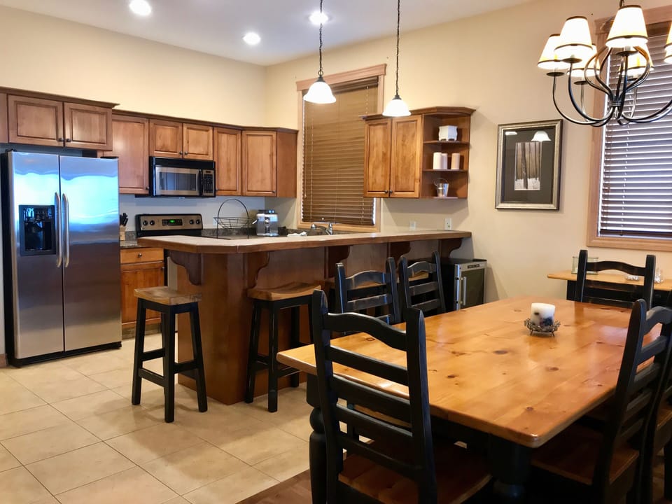 Dining Table and bar seating for lots to enjoy