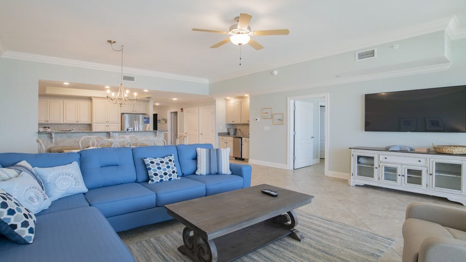 Phoenix Orange Beach 405 Living room