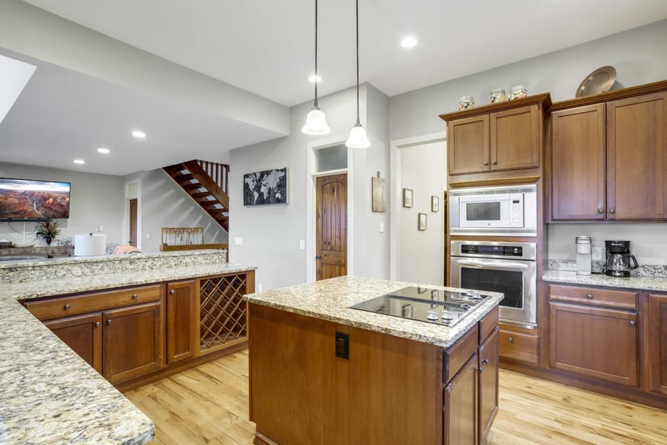 Granite Center Island with Cooktop