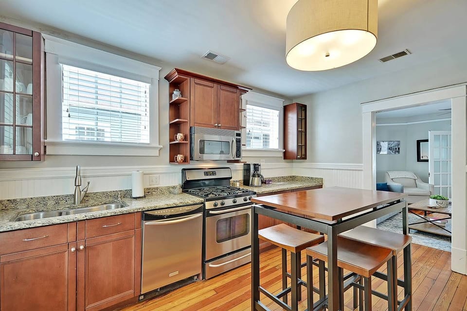 Kitchen (Fully Equipped) with Bar Seating for 4