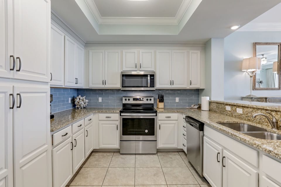 Phoenix Orange Beach 602 Kitchen