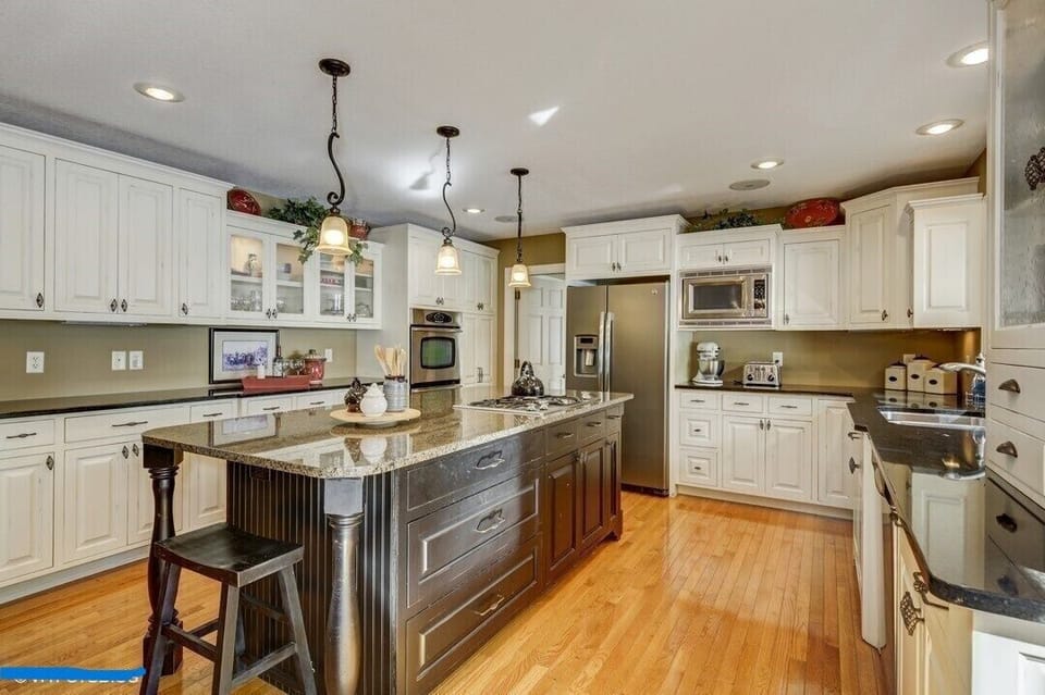 upper level gourmet kitchen