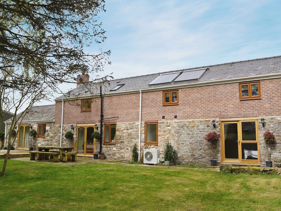 Exterior | Clawdd Offa, Penyffordd, nr. Chester