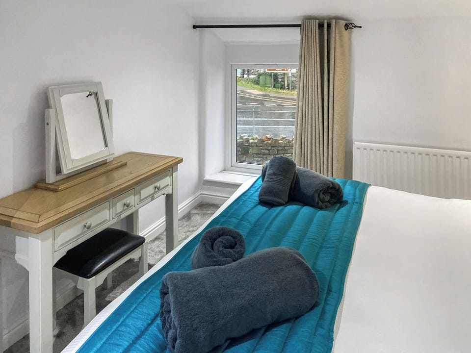 Comfortable Super-king bedroom | Cosy Cottage, Portinscale, near Keswick