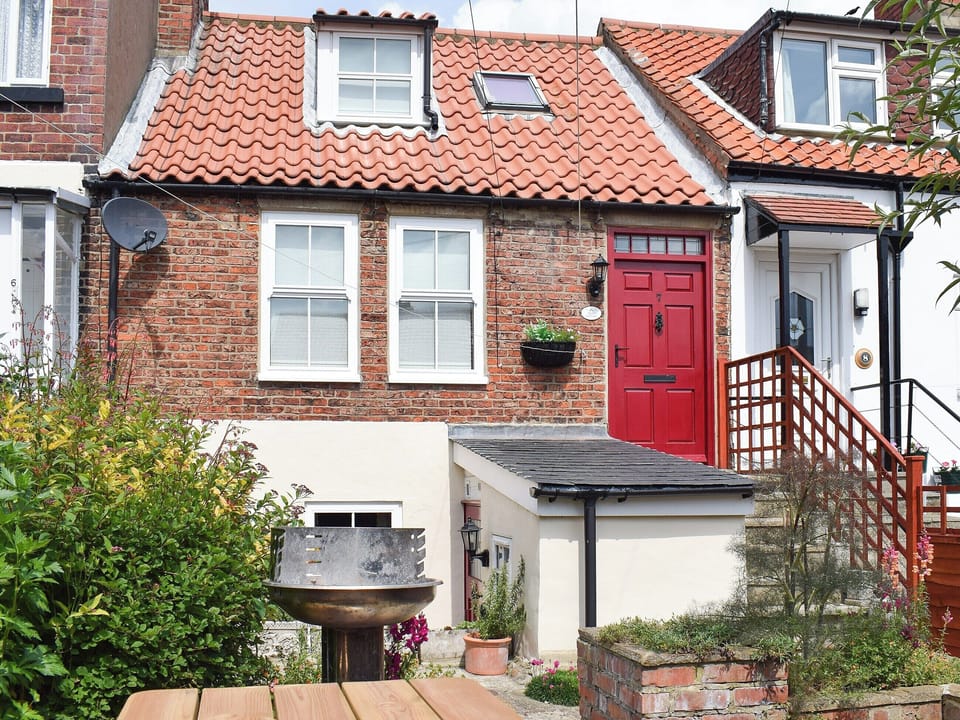 Three-storey, traditionally furnished property is just a stones throw from central Whitby | Hope Cottage, Whitby