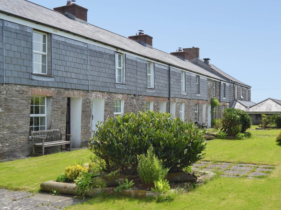 Lovely sunny cornish holiday property | Quarrymans Cottage, Edmonton, near Wadebridge