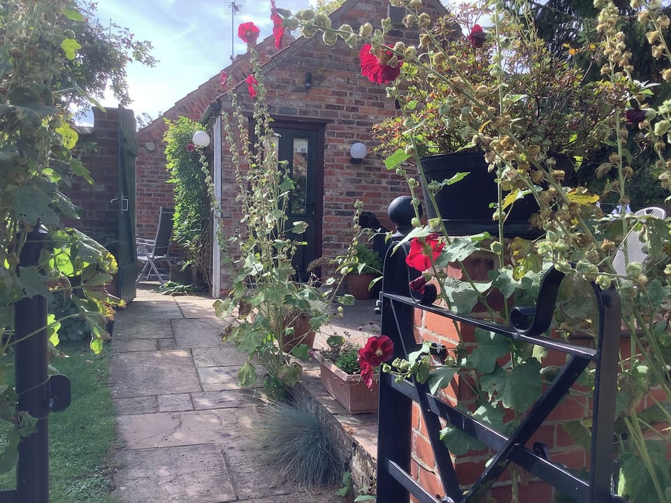 Exterior | Wisteria Cottage - Wisteria and Rusty&rsquo;s Cottages, Buttercrambe, near York