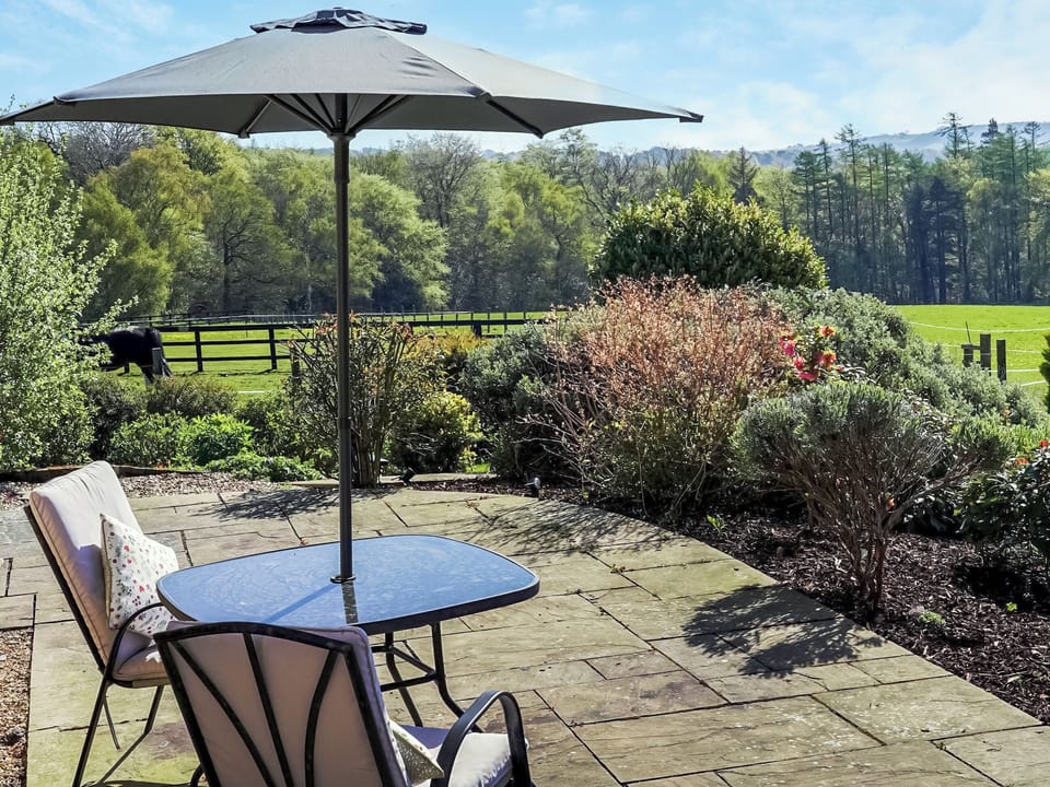 Sitting-out-area | Number 3 - The Old Stables, Knitsley, near Lanchester