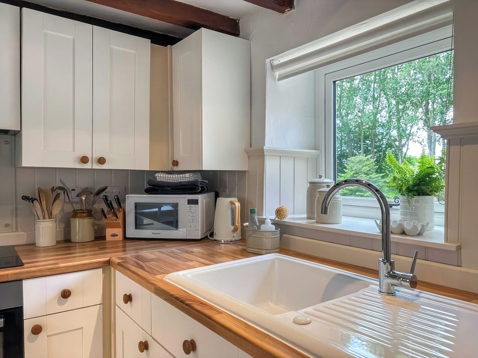 Kitchen | Grain End - Granary Farm Cottages, Sawdon, near Scarborough