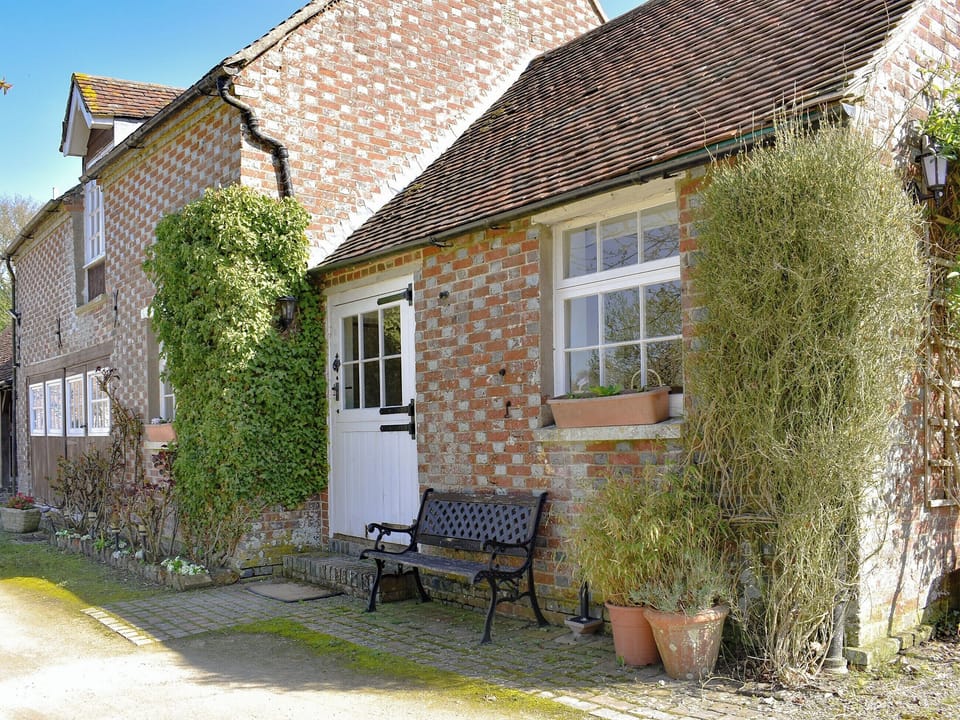 Charming property | Mill Pond Cottage, Bere Regis