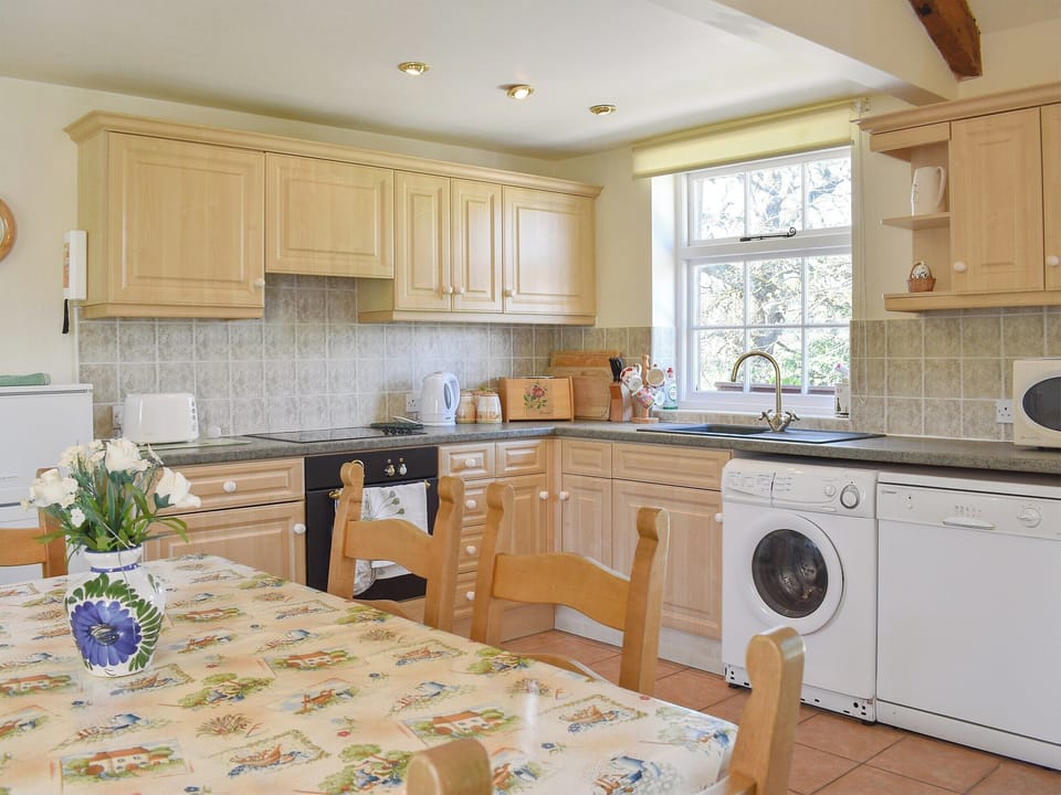 Well equipped kitchen/ dining room | Mill Pond Cottage, Bere Regis