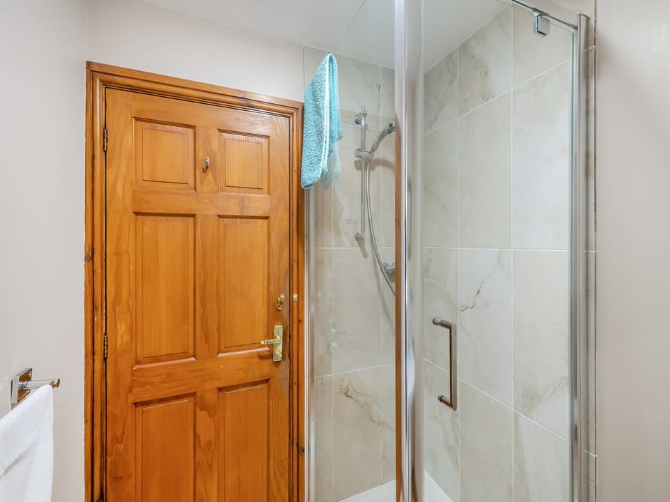 Bathroom | The Hayloft - Hopgrove Farm Cottages, York