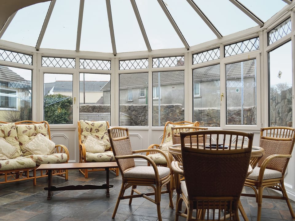 Conservatory | Green Acre Cottage, Kilgetty, Dyfed 