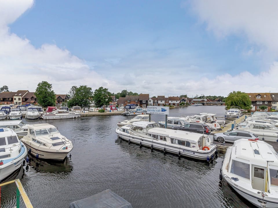 Bathroom | Jib Sail - The Sail Loft, Wroxham