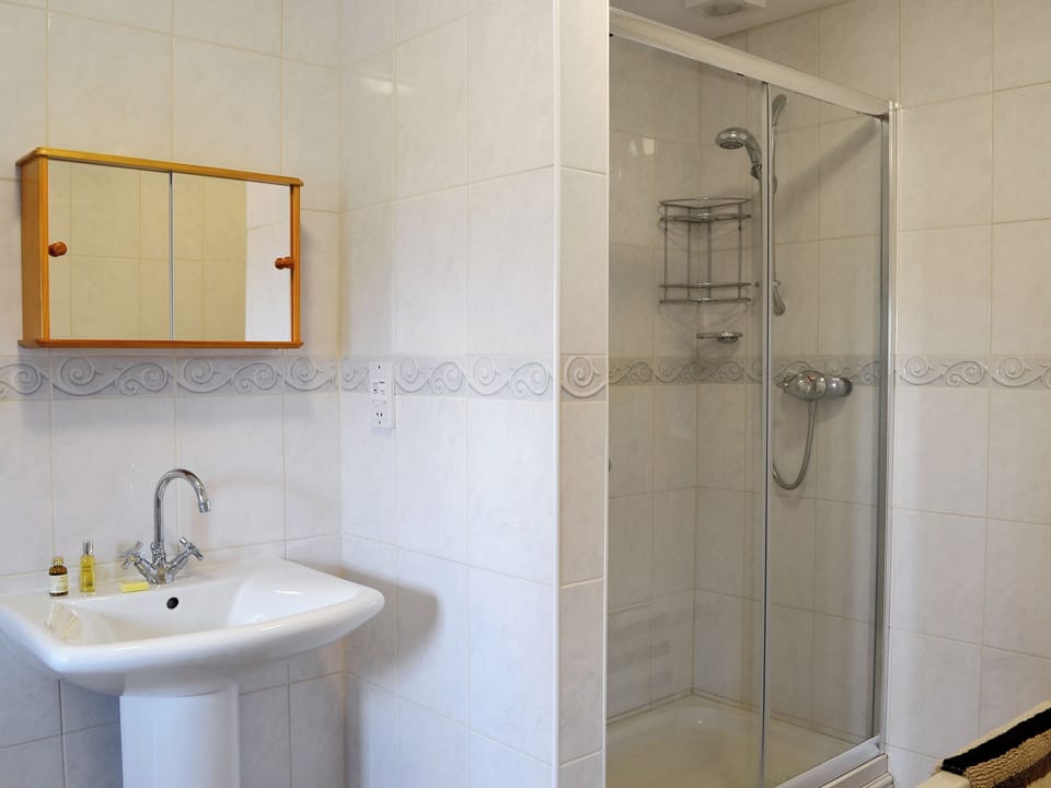 Shower room | Ostler&rsquo;s Cottage, Westborough, nr. Newark