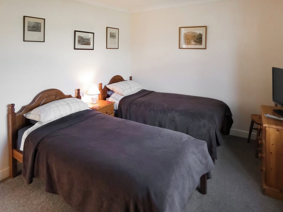 Twin bedroom | Bournstream Cottage, Bilbrook, near Minehead