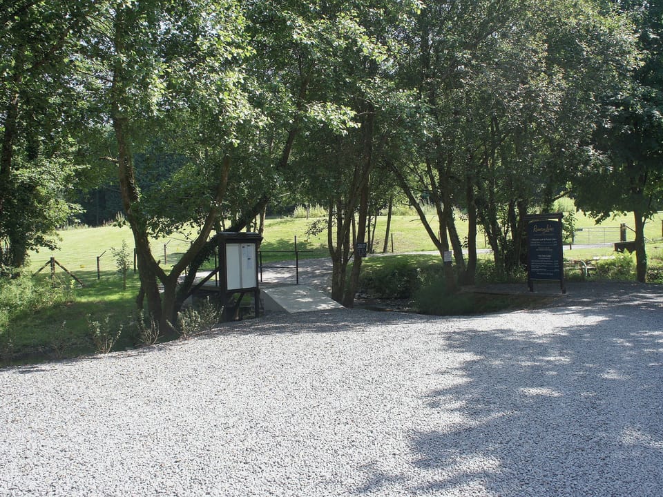 Riverton Lakes and Holiday Cottages - Kingfisher, Swimbridge, nr. Barnstaple