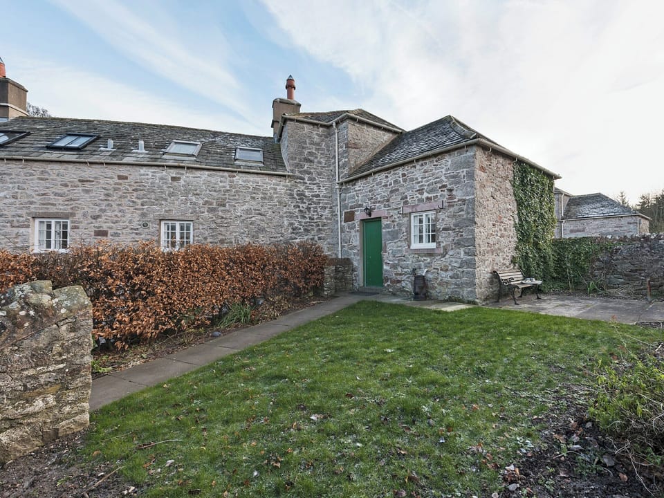 Delightful former workers cottage | Crescent Cottage, Lowther, near Penrith