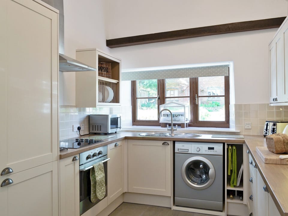 Open plan living/dining room/kitchen | Apple Cottage, Culmington, nr. Ludlow