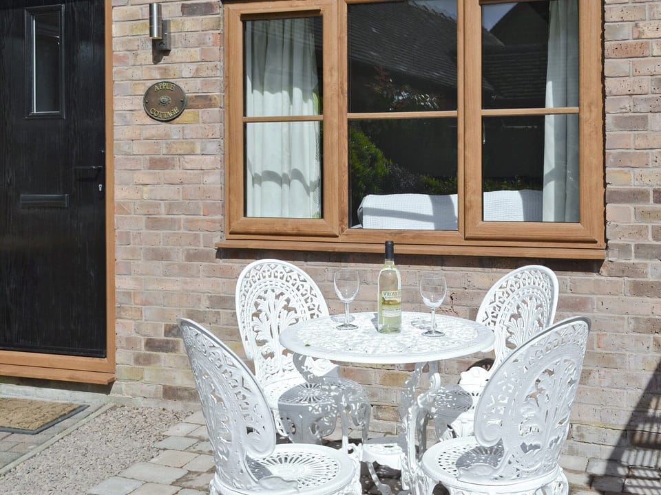 Sitting-out-area | Apple Cottage, Culmington, nr. Ludlow