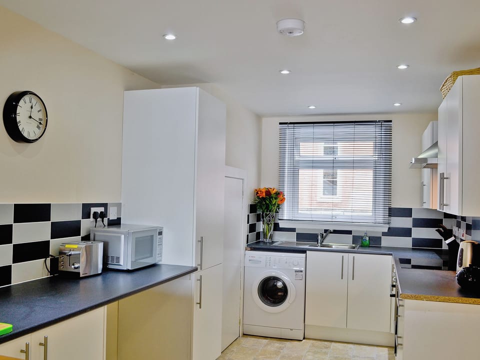 Open plan living/dining room/kitchen | Seaview, Oban