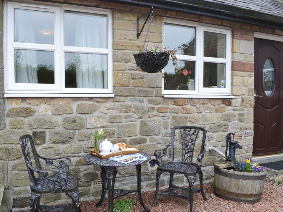 Sitting out area | The Gin Gan Cottage, Ryal, near Corbridge