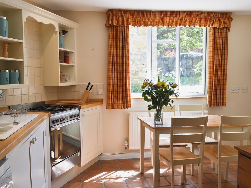 Dining Area | Rose Cottage Number 2, Chipping Campden
