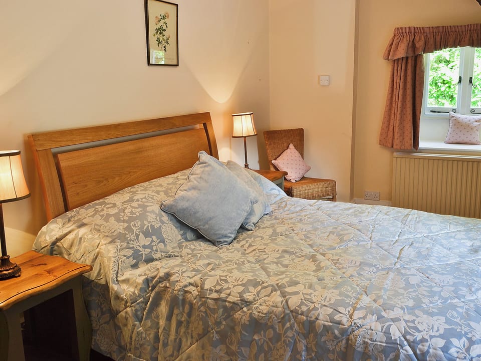 Double bedroom | Rose Cottage Number 2, Chipping Campden