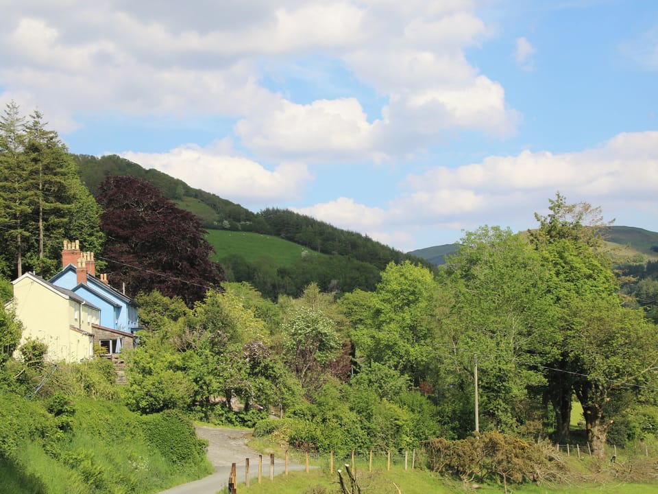 Setting | Tŷ Melindwr, Hen Goginan, near Aberystwyth
