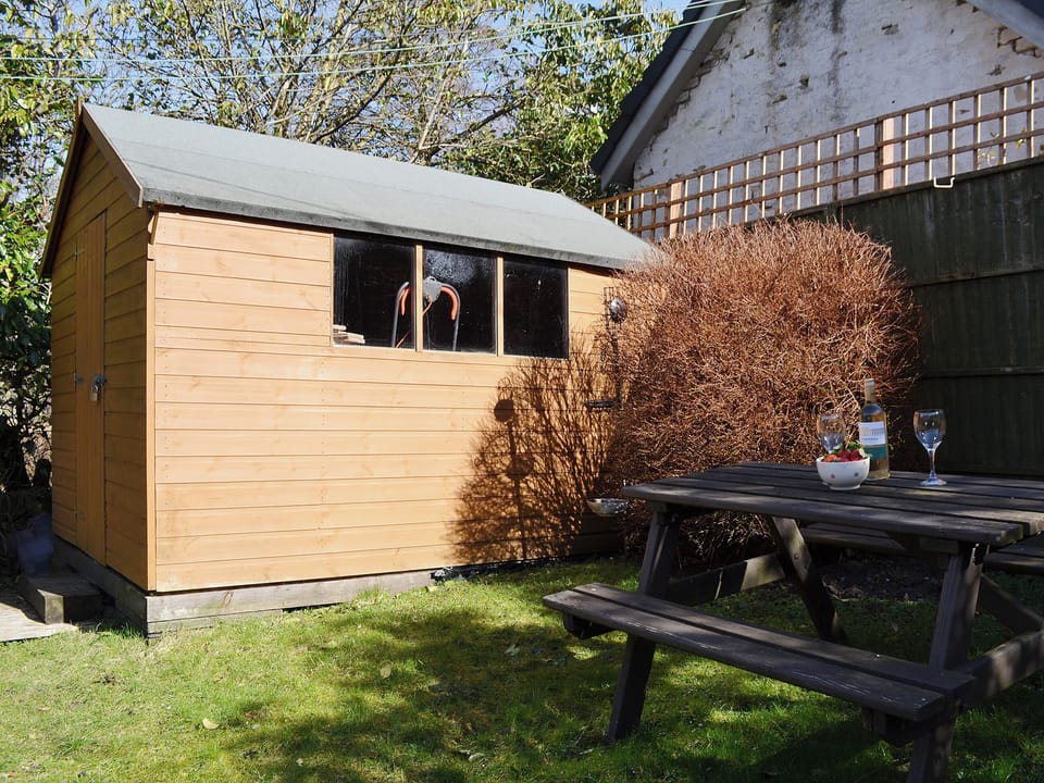 Sitting-out-area | Craigdarroch Cottage, Strathyre near Callander