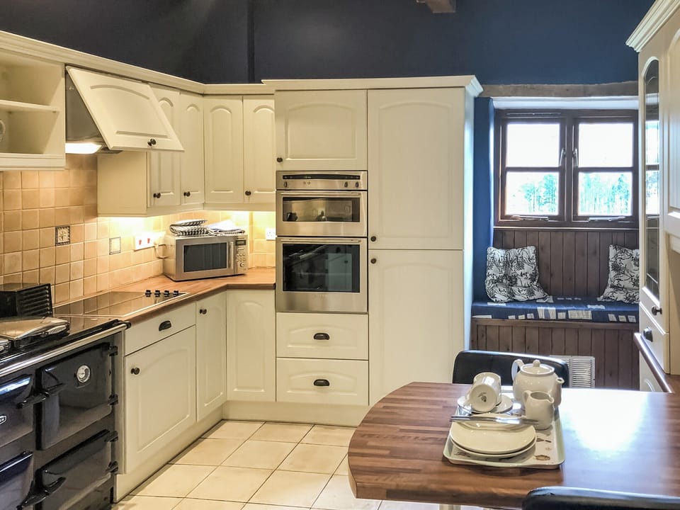 Kitchen | Woods Close - Sanctuary Farm Cottages, Morwenstow, near Bude