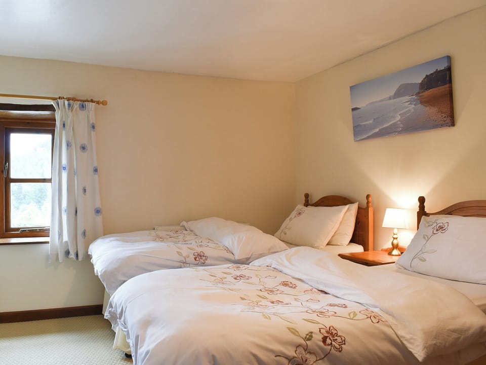 Twin bedroom | Woods Close - Sanctuary Farm Cottages, Morwenstow, near Bude