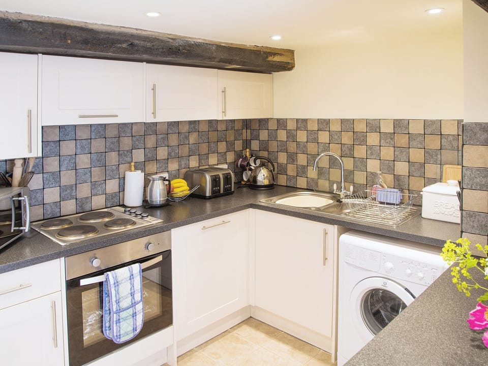 Kitchen | Ashton Court Holiday Cottages - West Granary, Ashton, nr. Leominster