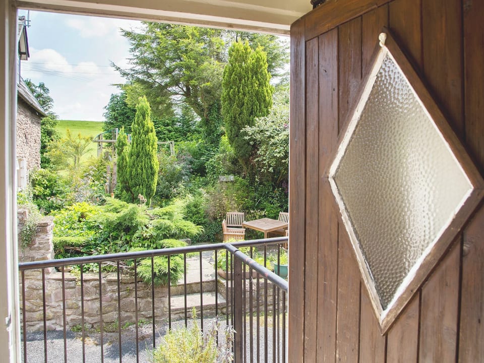 View | Ashton Court Holiday Cottages - West Granary, Ashton, nr. Leominster