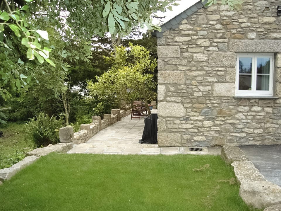 Garden and grounds | Chywood Farm - The Barn, Breage, nr. Helston