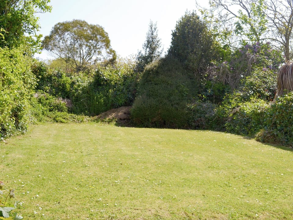 Enclosed rear garden | Dene Corner, Chillington