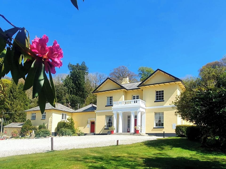 Exterior | Rosecraddoc Manor, Liskeard