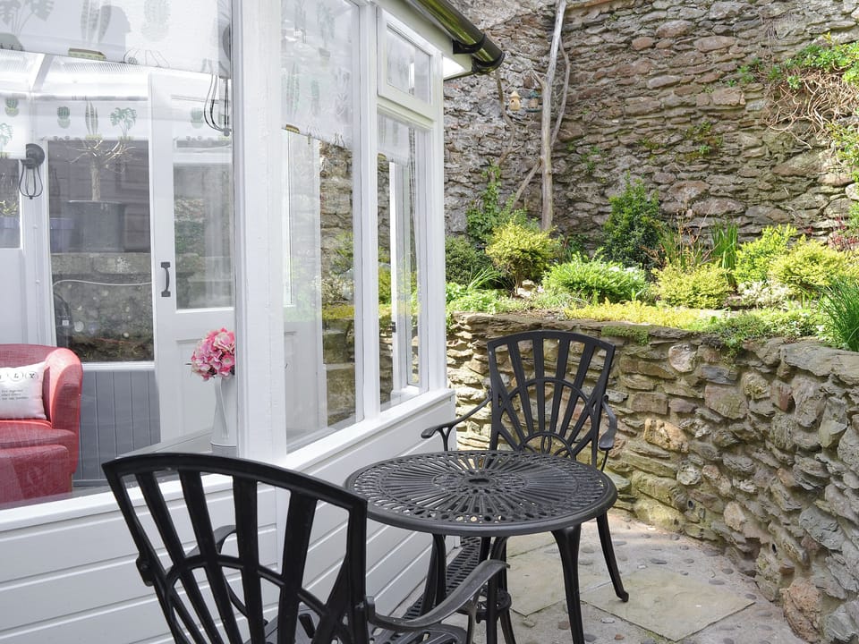 Sitting-out-area | Harbour Hideaway, Ilfracombe