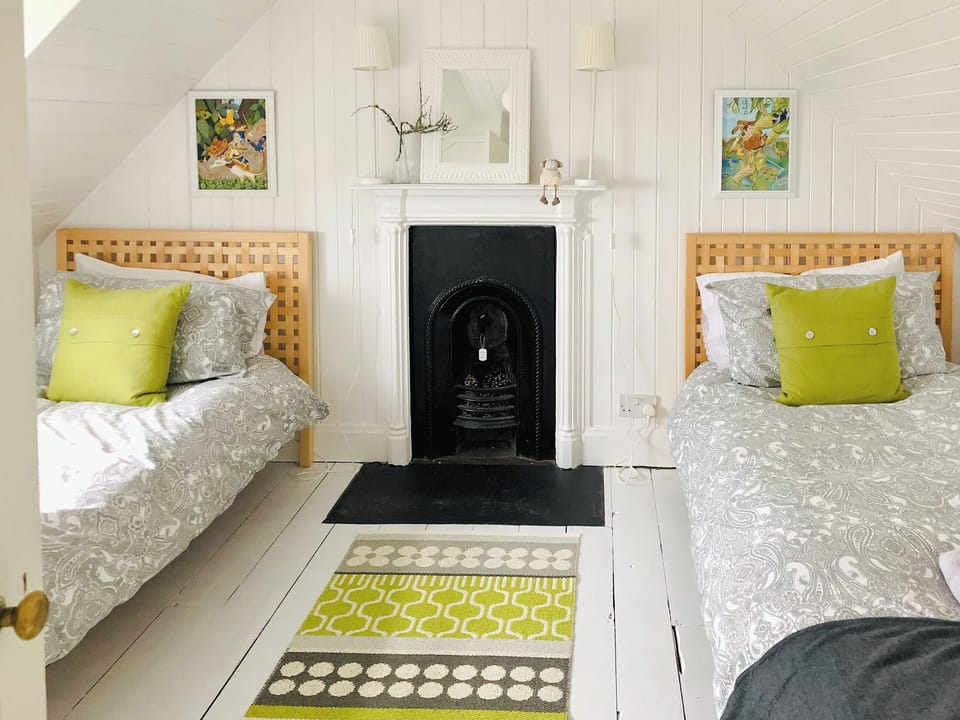 Twin bedroom | Owl Cottage, Lothmore, Helmsdale