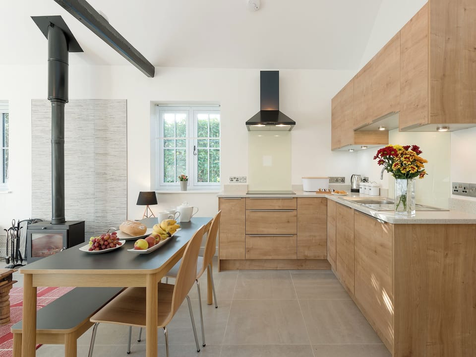 Excellent kitchen/ dining area | The Old Meeting Hall, King&rsquo;s Somborne, near Winchester