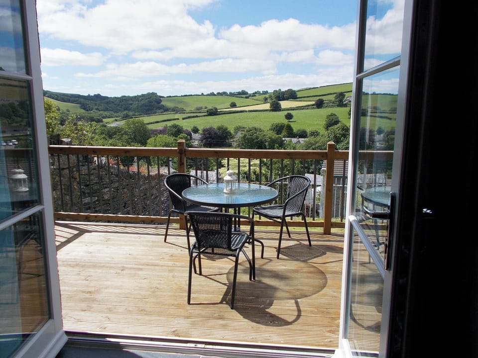 Inviting decked balcony | The Old Classroom, St Neot, near Liskeard