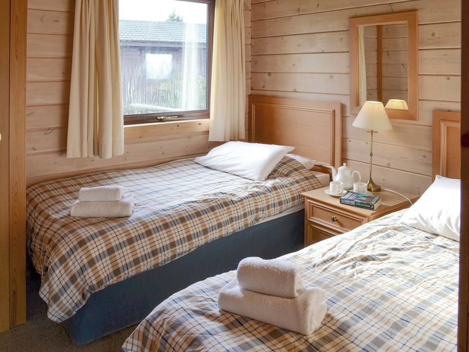 Comfortable twin bedroom | The Retreat, Bideford, near Northam