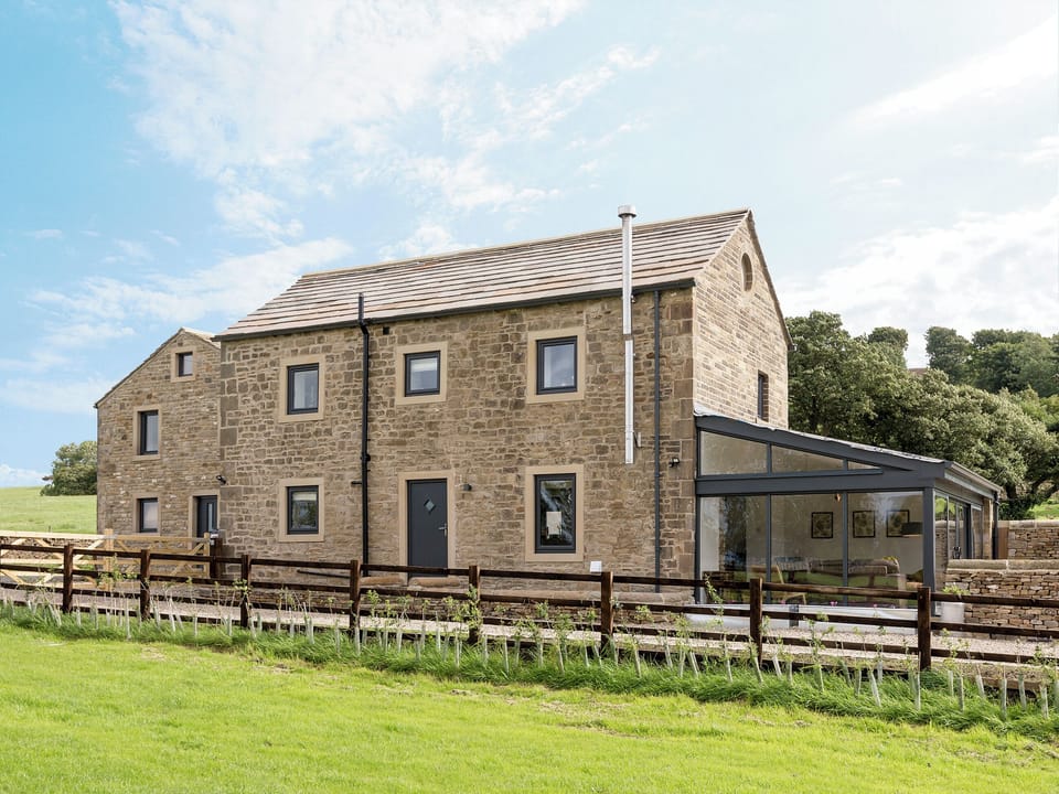 Lovely detached barn conversion | Moorgate Cottage - Moorgate Farm, Kelbrook, near Barnoldswick