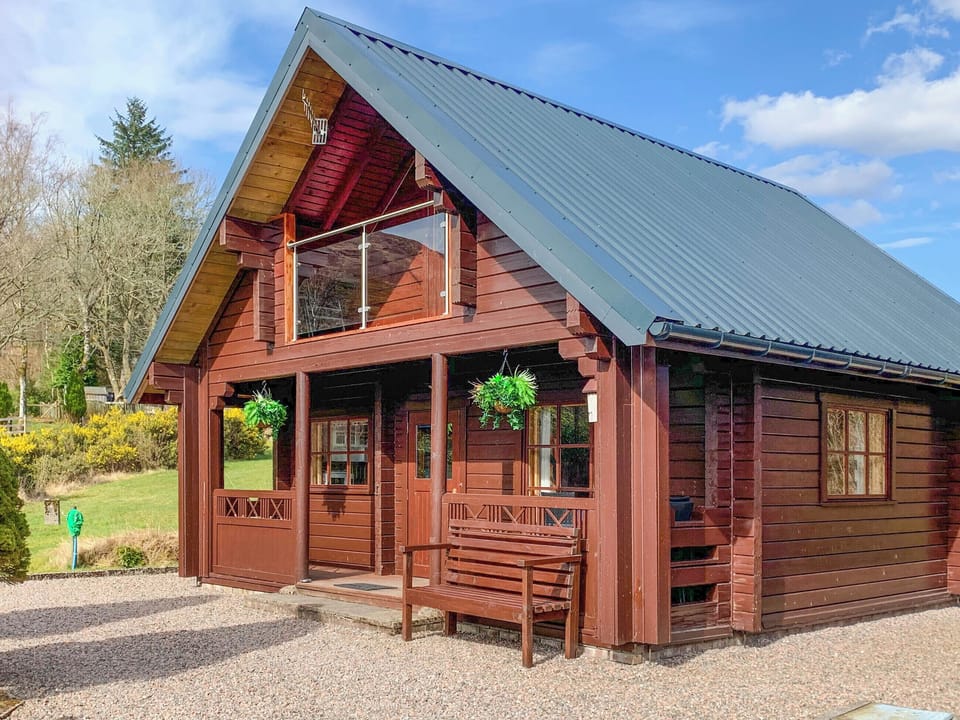 Exterior | Dontra Log Chalet 1 - Dontra Log Chalets, Banavie, near Fort William