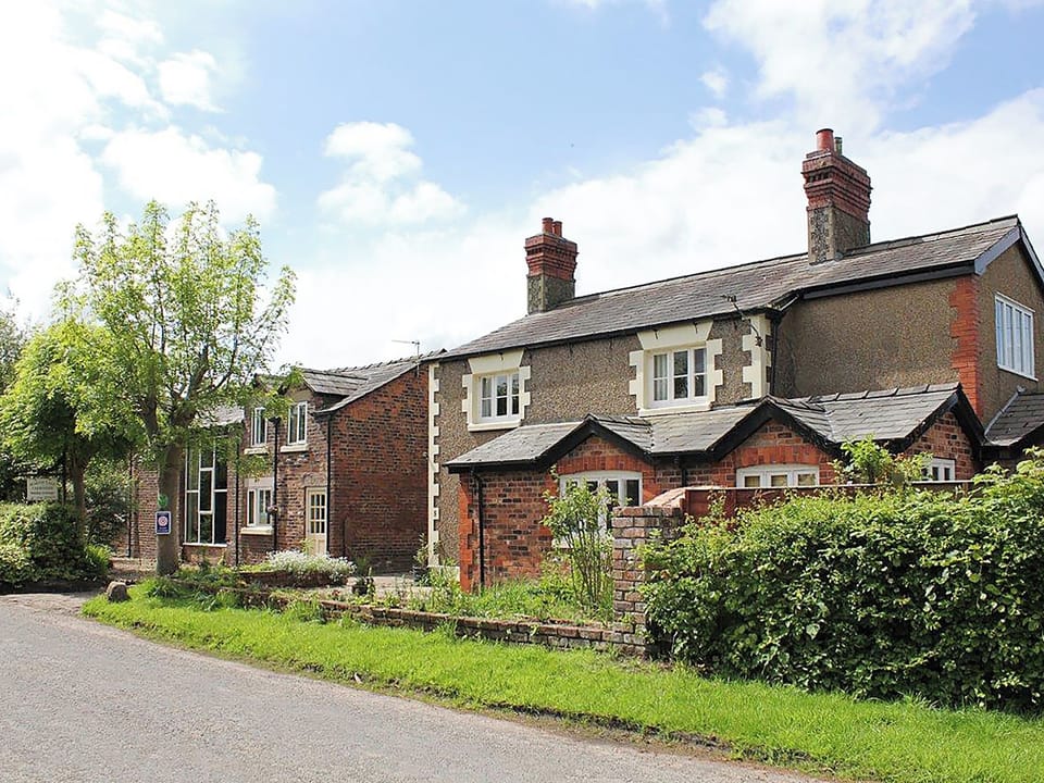 Rural farm cottages | Martin Lane Farm Cottages, Burscough, near Southport