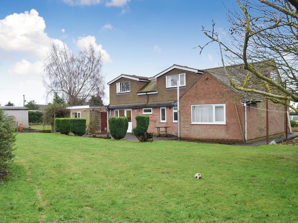 Spacious detached dormer bungalow | Roseberry View, Stillington, near York