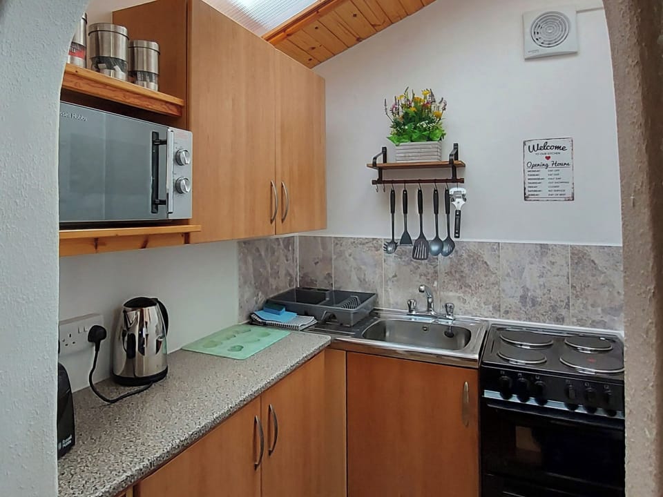 Kitchen | Hooked Rise Holiday Lodge, Dunkeswell, near Honiton