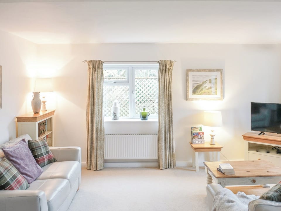 Light and airy lounge area | Maple Lodge, Corsham